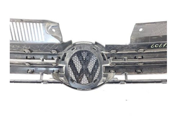Recambio de rejilla capo para volkswagen golf vi (5k1) 1.6 advance referencia OEM IAM ZSB5K0853651  