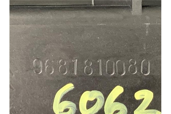 Recambio de frente delantero para citroen c3 picasso 1.6 exclusive referencia OEM IAM 9681810080  