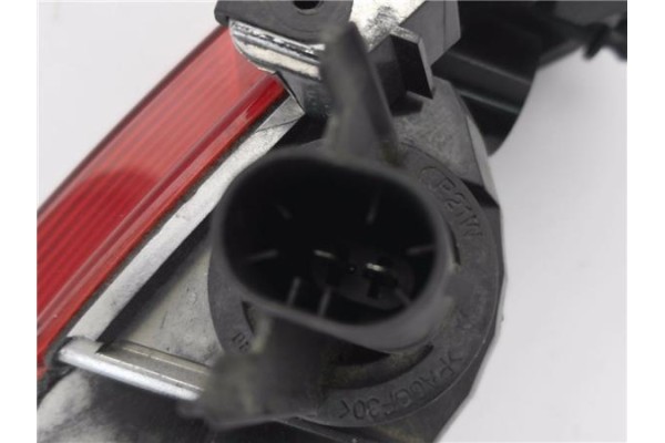 Recambio de piloto antiniebla trasero izquierdo para opel meriva 1.7 cdti referencia OEM IAM 93295362 89398101 