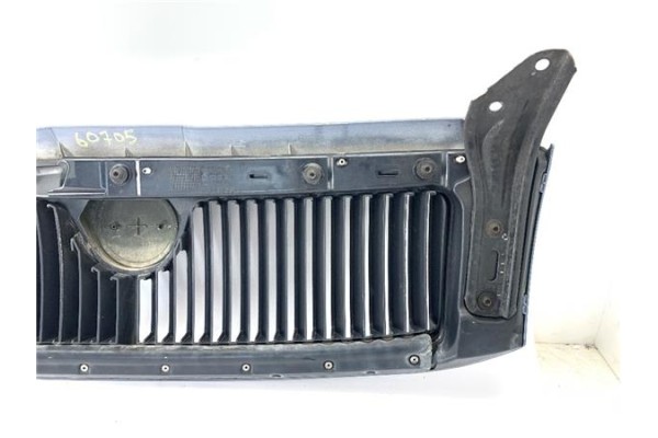 Recambio de rejilla capo para skoda superb (3u4) 1.9 tdi referencia OEM IAM 3U08536510  