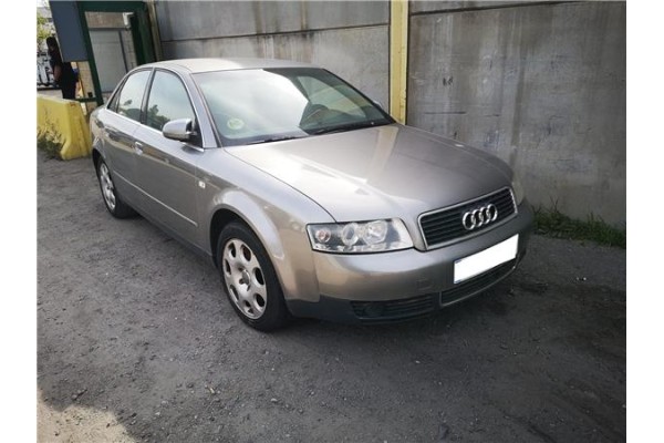 AUDI A4 BERLINA (8E)