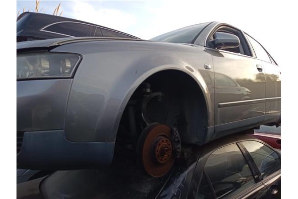 Recambio de aleta delantero izquierda para audi a4 berlina (8e) 2.4 referencia OEM IAM   