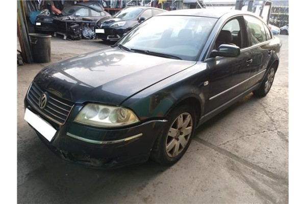 VOLKSWAGEN PASSAT BERLINA (3B3)