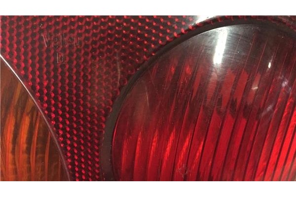 Recambio de piloto trasero derecho para renault megane i fase 2 coupe (da...) 1.4 16 v dynamique referencia OEM IAM 7700428057  