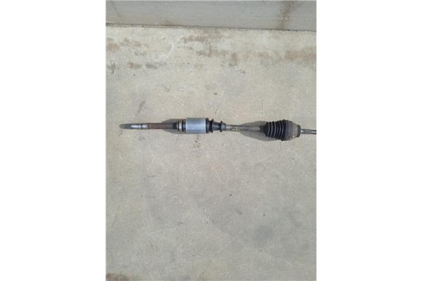 Recambio de palier delantero derecho para citroen saxo 1.6 vts 16v referencia OEM IAM 32737F 32737K 