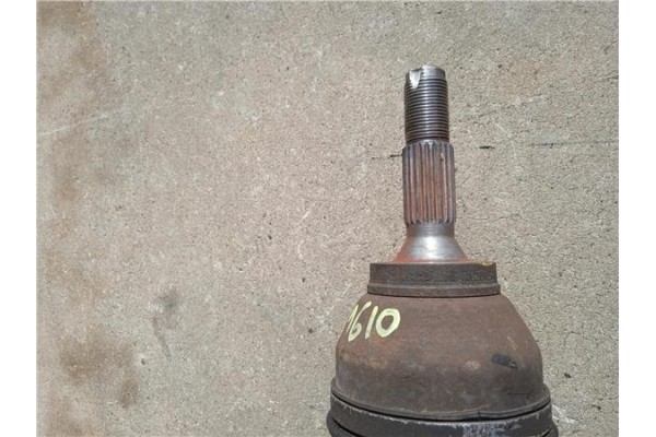 Recambio de palier delantero izquierdo para citroen saxo 1.6 vts 16v referencia OEM IAM 3272W8  