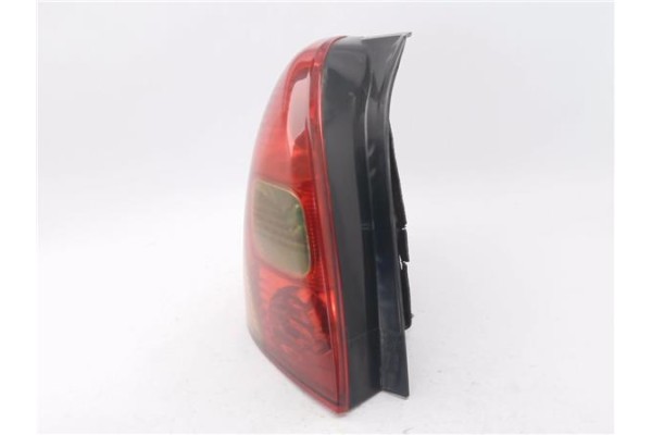 Recambio de piloto trasero izquierdo para toyota corolla verso (e12) 1.8 linea sol referencia OEM IAM 8156113540  