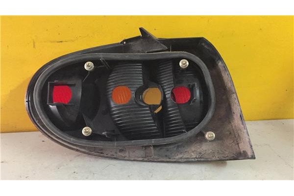 Recambio de piloto trasero derecho para renault megane i fase 2 coupe (da...) 1.4 16 v dynamique referencia OEM IAM 7700428057  