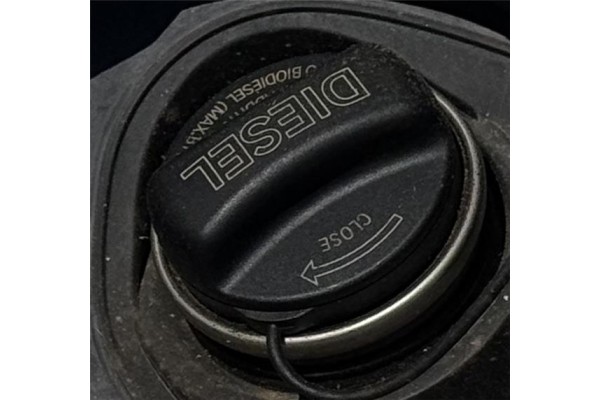 Recambio de tapon combustible para bmw serie 1 berlina 5p (f20) 2.0 116d referencia OEM IAM 16117482901  