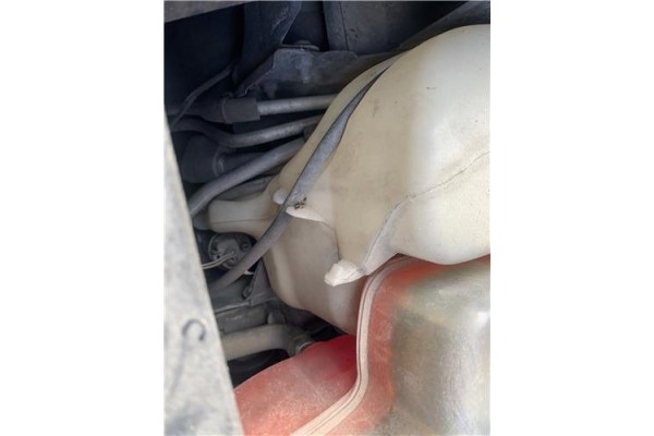 Recambio de deposito limpiaparabrisas para jeep compass (mk) 2.0 sport referencia OEM IAM 5189350AA  