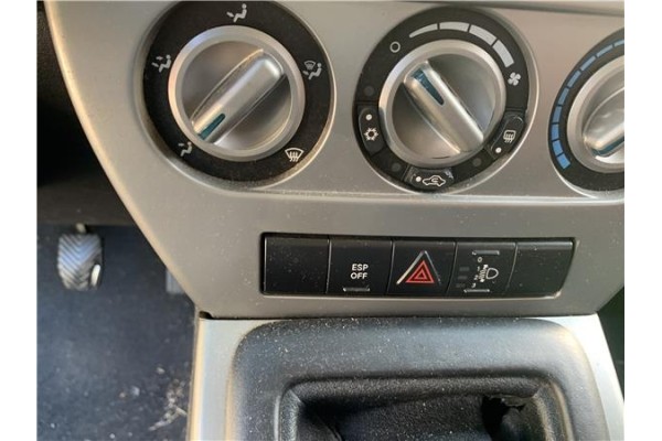 Recambio de interruptor luces emergencia para jeep compass (mk) 2.0 sport referencia OEM IAM 4602724AC  