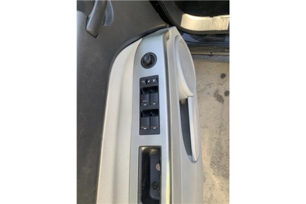 Recambio de mando elevalunas delantero izquierdo para jeep compass (mk) 2.0 sport referencia OEM IAM 56040691AD  