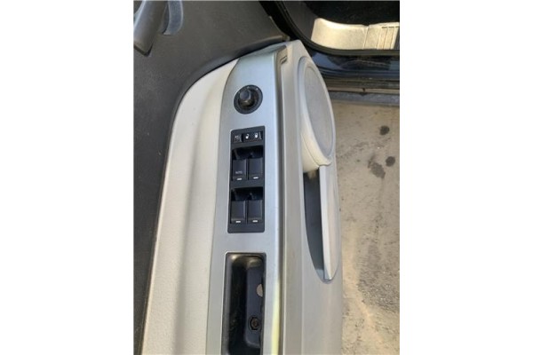 Recambio de mando elevalunas delantero izquierdo para jeep compass (mk) 2.0 sport referencia OEM IAM 56040691AD  