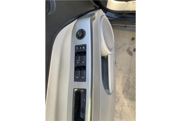 Recambio de mando elevalunas delantero izquierdo para jeep compass (mk) 2.0 sport referencia OEM IAM 56040691AD  