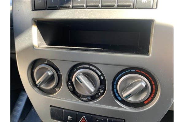 Recambio de mandos climatizador para jeep compass (mk) 2.0 sport referencia OEM IAM 5058299AD  