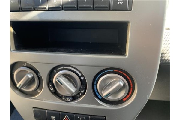 Recambio de mandos climatizador para jeep compass (mk) 2.0 sport referencia OEM IAM 5058299AD  