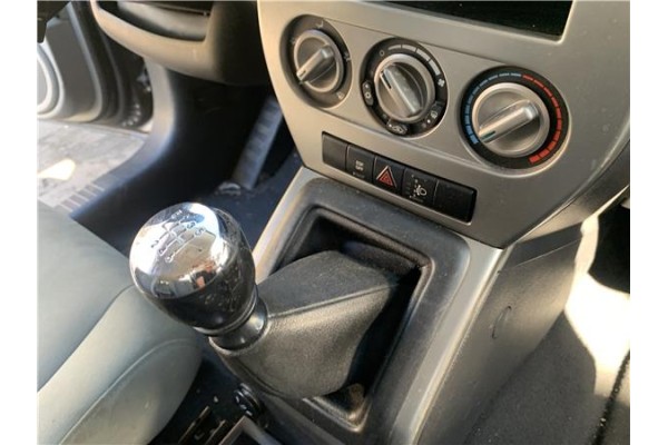 Recambio de palanca de cambio para jeep compass (mk) 2.0 sport referencia OEM IAM 5106041AA  