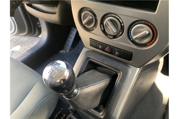 Recambio de palanca de cambio para jeep compass (mk) 2.0 sport referencia OEM IAM 5106041AA  