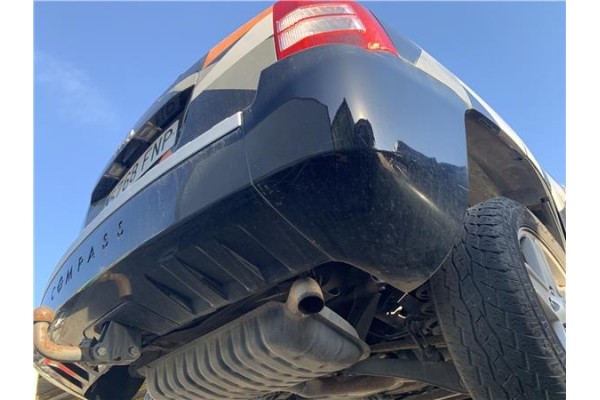 Recambio de paragolpes trasero para jeep compass (mk) 2.0 sport referencia OEM IAM ZY71TZZAA  