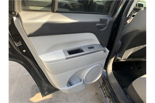 Recambio de puerta trasero izquierda para jeep compass (mk) 2.0 sport referencia OEM IAM 5074959AA  