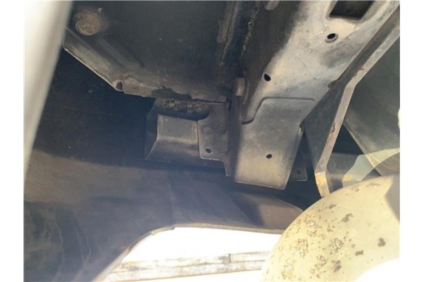 Recambio de refuerzo paragolpes trasero para jeep compass (mk) 2.0 sport referencia OEM IAM 5116052AA  