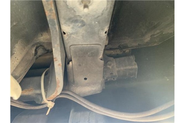 Recambio de refuerzo paragolpes trasero para jeep compass (mk) 2.0 sport referencia OEM IAM 5116052AA  