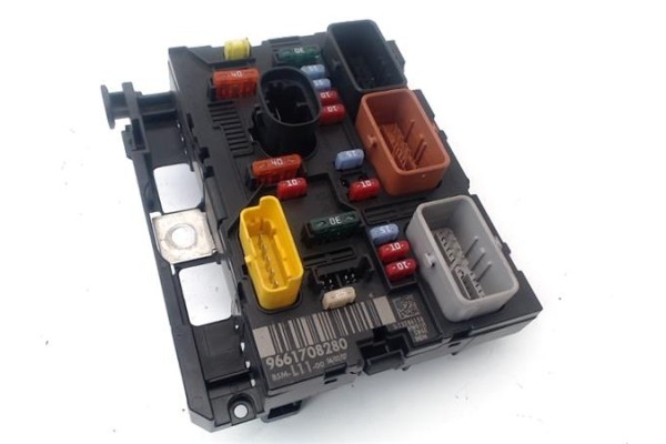Recambio de caja fusibles/rele para peugeot 207 1.4 referencia OEM IAM   