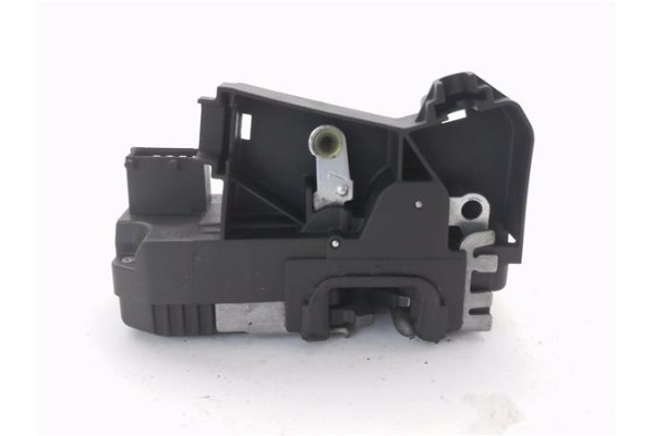 Recambio de cierre electromagnetico delantero izquierdo para nissan primastar furgón (x83) dci 100 referencia OEM IAM 8050300QAB