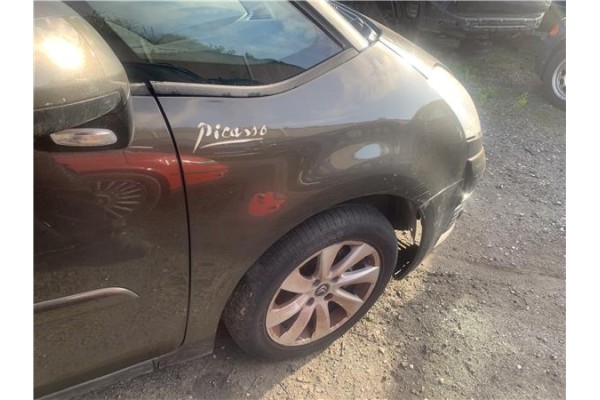 Recambio de aleta delantero derecha para citroen c4 picasso 1.6 hdi referencia OEM IAM 7841X2  