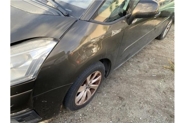 Recambio de aleta delantero izquierda para citroen c4 picasso 1.6 hdi referencia OEM IAM 7840V1  