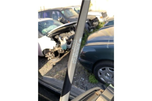 Recambio de amortiguador porton para citroen c4 picasso 1.6 hdi referencia OEM IAM 9654433480 D56070 