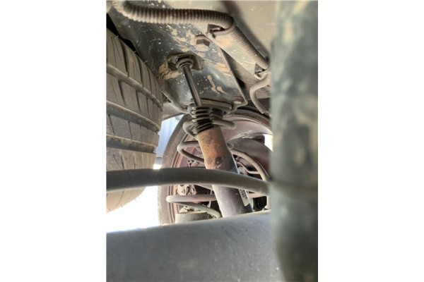 Recambio de amortiguador trasero izquierdo para citroen c4 picasso 1.6 hdi referencia OEM IAM 5206QY  