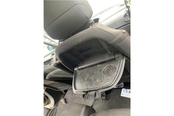 Recambio de asiento delantero derecho para citroen c4 picasso 1.6 hdi referencia OEM IAM 8863F5 886338 