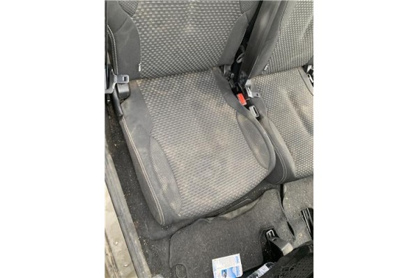 Recambio de asientos trasero derecho para citroen c4 picasso 1.6 hdi referencia OEM IAM 8881QG  