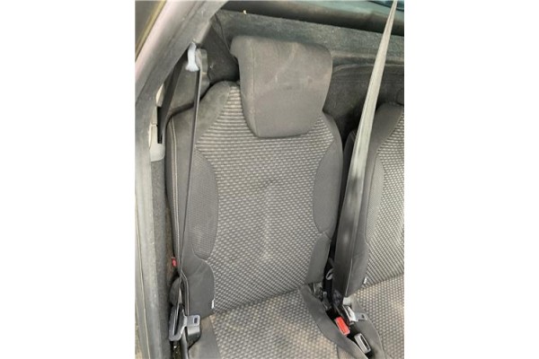 Recambio de asientos trasero derecho para citroen c4 picasso 1.6 hdi referencia OEM IAM 8881QG  