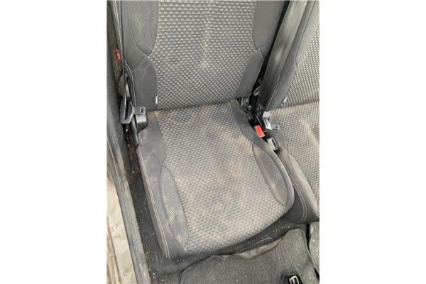 Recambio de asientos trasero derecho para citroen c4 picasso 1.6 hdi referencia OEM IAM 8881QG  