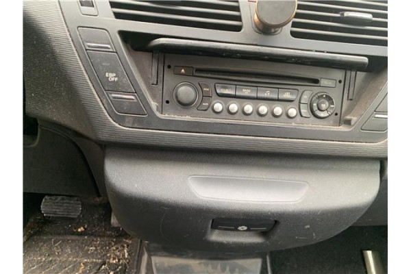 Recambio de autoradio para citroen c4 picasso 1.6 hdi referencia OEM IAM 6574LY  