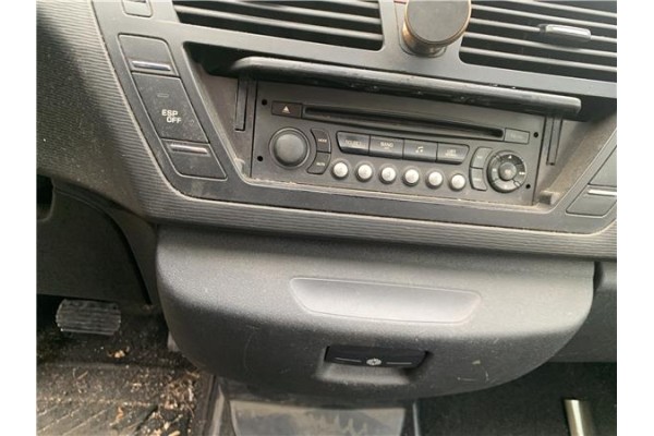 Recambio de autoradio para citroen c4 picasso 1.6 hdi referencia OEM IAM 6574LY  