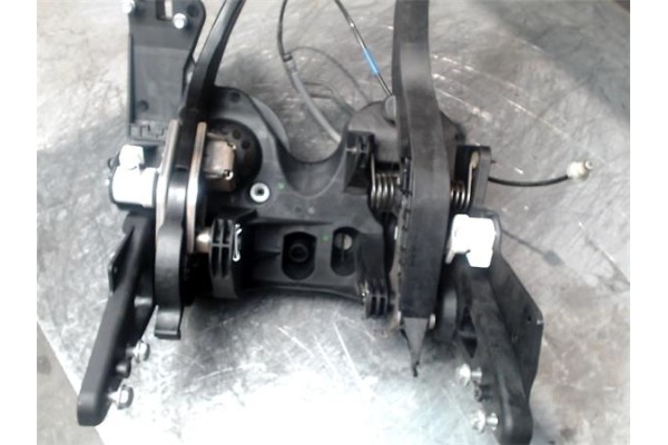 Recambio de juego pedales completo para opel astra k berlina 5p 1.6 dynamic referencia OEM IAM   