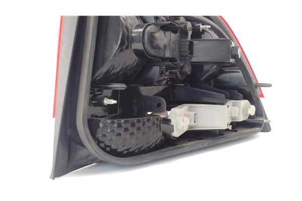 Recambio de piloto trasero izquierdo para volvo s60 berlina 2.4 d5 referencia OEM IAM 9483535  