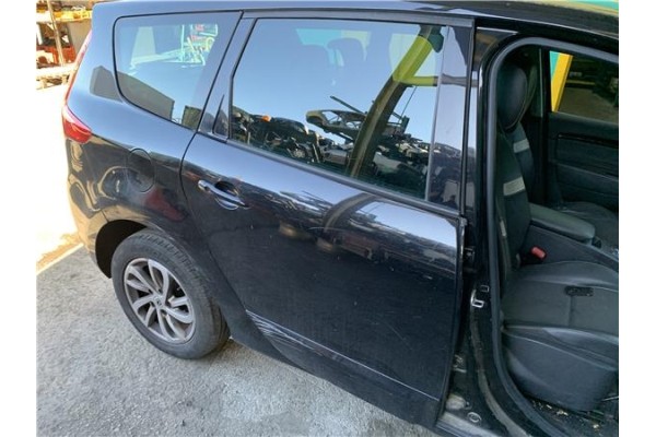 Recambio de puerta trasero derecha para renault grand scénic iii (jz0/1_) 1.5 dci referencia OEM IAM 821007080R 821004555R 