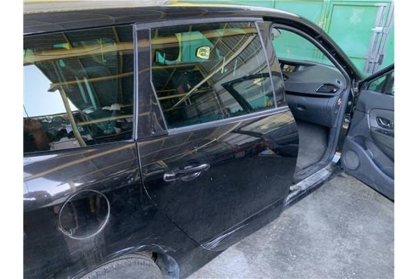Recambio de puerta trasero derecha para renault grand scénic iii (jz0/1_) 1.5 dci referencia OEM IAM 821007080R 821004555R 
