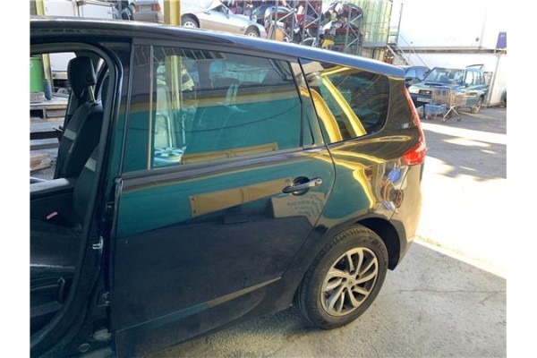 Recambio de puerta trasero izquierda para renault grand scénic iii (jz0/1_) 1.5 dci referencia OEM IAM 821013577R 821013264R 
