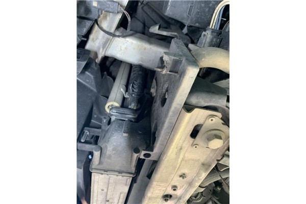 Recambio de radiador para renault grand scénic iii (jz0/1_) 1.5 dci referencia OEM IAM 214100002R  