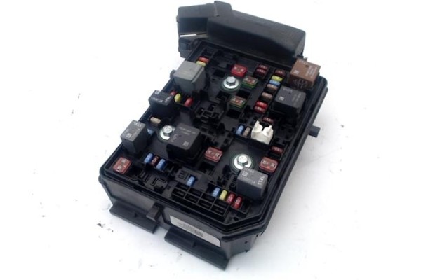 Recambio de caja fusibles/rele para opel astra k berlina 5p 1.6 dynamic referencia OEM IAM   
