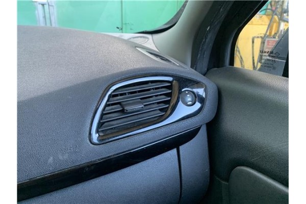 Recambio de rejilla entrada de aire para renault grand scénic iii (jz0/1_) 1.5 dci referencia OEM IAM 687607332R  