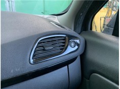 Recambio de rejilla entrada de aire para renault grand scénic iii (jz0/1_) 1.5 dci referencia OEM IAM 687607332R  