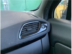 Recambio de rejilla entrada de aire para renault grand scénic iii (jz0/1_) 1.5 dci referencia OEM IAM 687607332R  