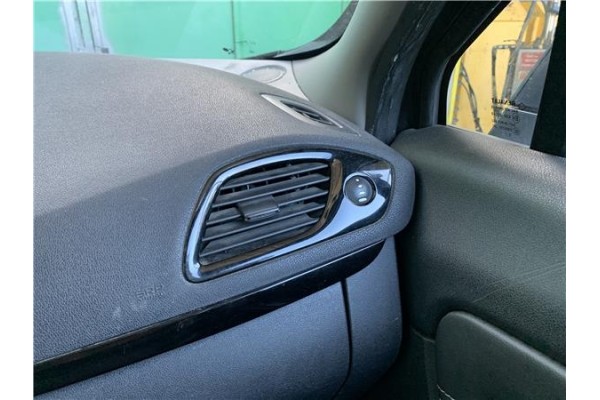 Recambio de rejilla entrada de aire para renault grand scénic iii (jz0/1_) 1.5 dci referencia OEM IAM 687607332R  