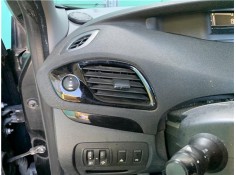 Recambio de rejilla entrada de aire para renault grand scénic iii (jz0/1_) 1.5 dci referencia OEM IAM 687612773R  